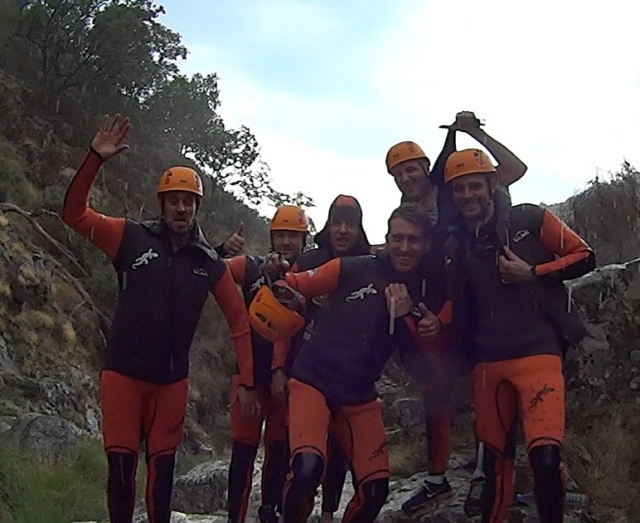 Amigos en el barranco.jpg